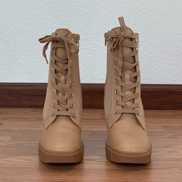 Steve Madden Hani Lace Up High Heeled Platform Combat Booties Size 8.5 Tan NIB - Picture 6 of 9